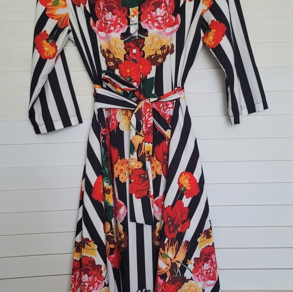 Dresses & Skirts - COPY - Beautiful Summer Dress